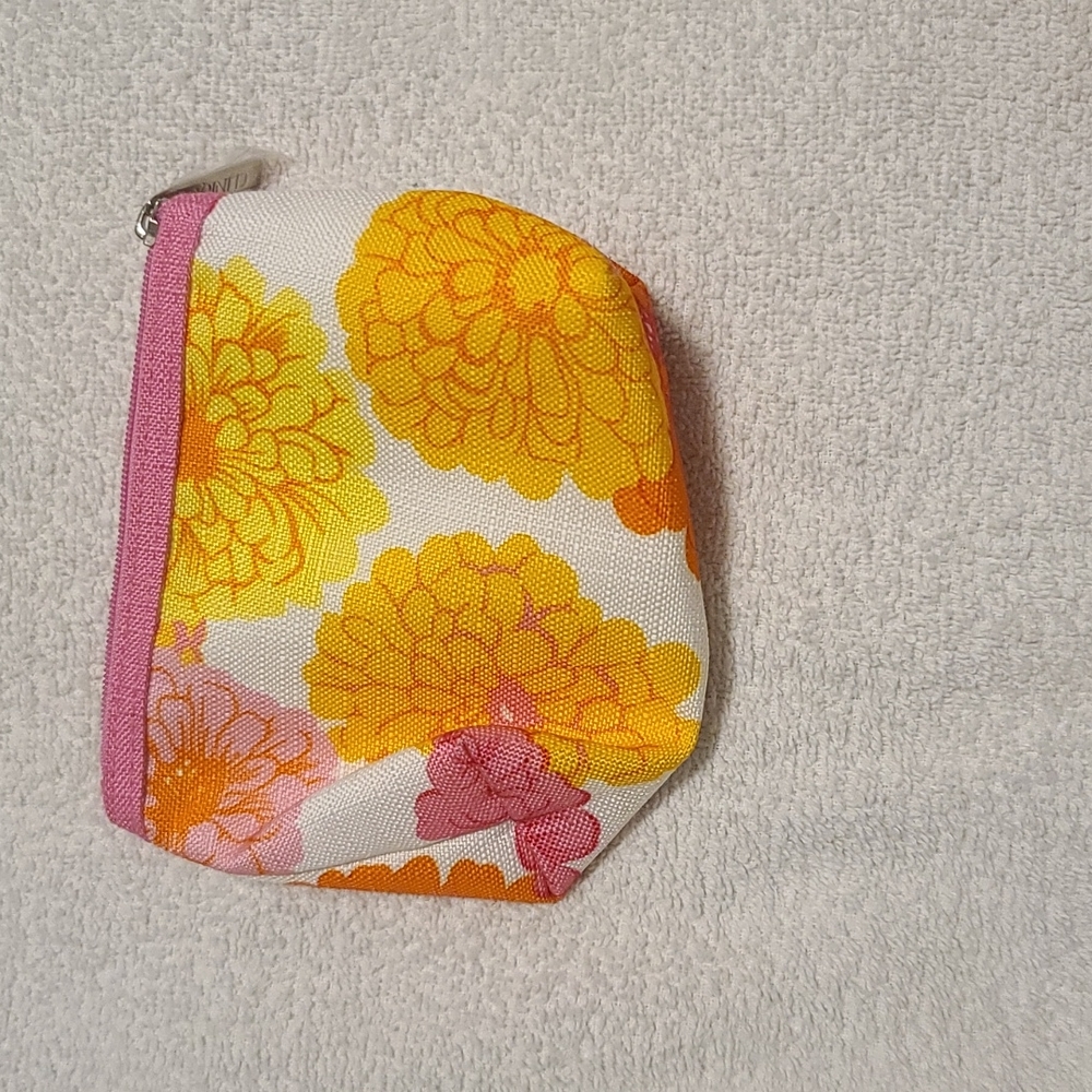 Makeup bag